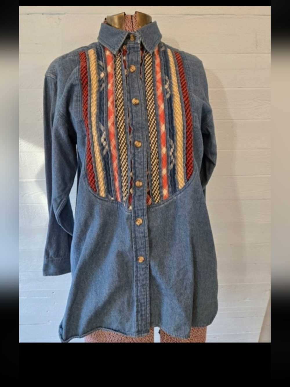 Country Store Long Sleeve Button Down Denim Shirt Size Small